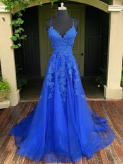 A-line V-neck Appliques Lace Sweep Train Tulle Dress