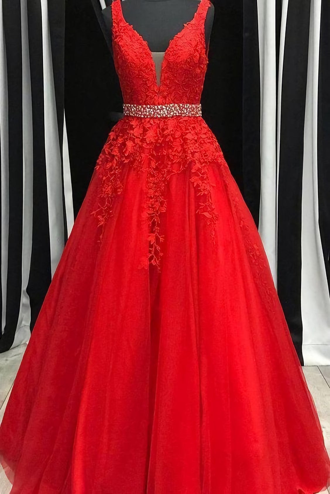 Red Lace Prom Dresses, Applique Party Dresses, A Line Evening Prom Dress