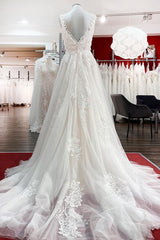 Graceful Long A-line Tulle V Neck Lace Open Back Wedding Dresses